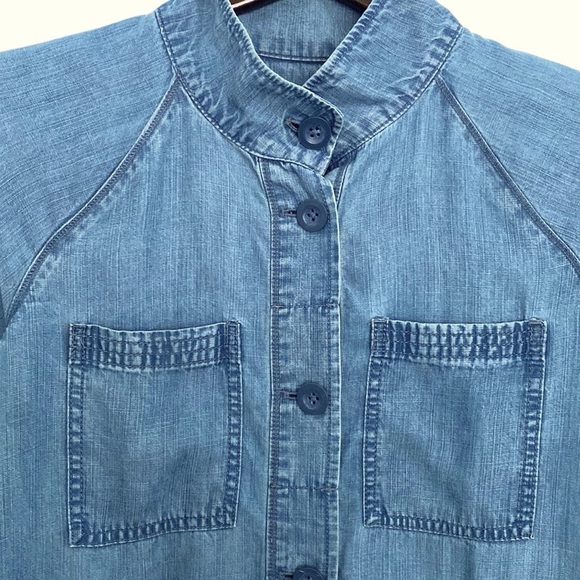 Eddie Bauer Lightweight Blue Chambray Jacket Sz S - Picture 2 of 10